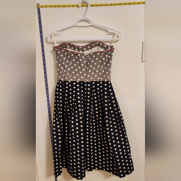 Sweetheart strapless corset dress - Picture 2 of 4